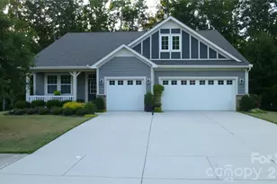 519 Sandbar Pt, Clover, SC 29710 - Photo 1