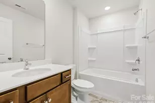 6605 Fire Lily Ln, Charlotte, NC 28216 - Photo 7