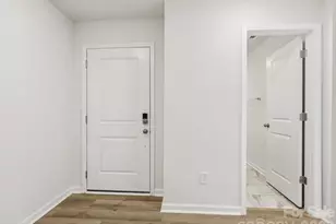 6605 Fire Lily Ln, Charlotte, NC 28216 - Photo 5
