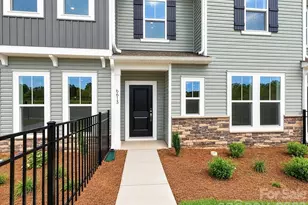 6613 Fire Lily Ln, Charlotte, NC 28216 - Photo 5