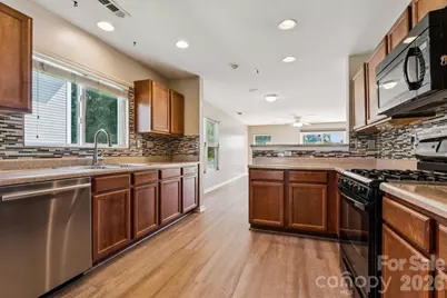7628 Jenny Ann Drive, Charlotte, NC 28216 - Photo 7