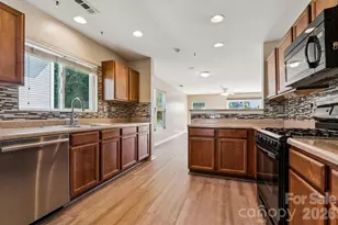 7628 Jenny Ann Drive, Charlotte, NC 28216 - Photo 7