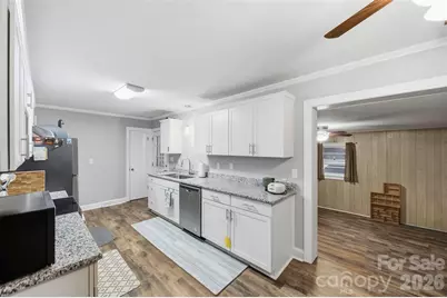 1094 Union Street S, Concord, NC 28025 - Photo 9