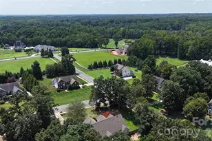 2107 Heath Lake Dr, Mint Hill, NC 28227 - Photo 5