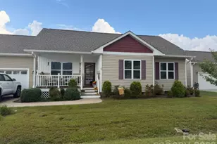 27 Daylilly Ct, Hendersonville, NC 28739 - Photo 1