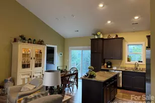 27 Daylilly Ct, Hendersonville, NC 28739 - Photo 5
