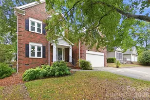 9114 Cameron Wood Dr, Charlotte, NC 28210 - Photo 5