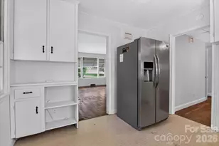 3353 Eastwood Dr, Charlotte, NC 28205 - Photo 3