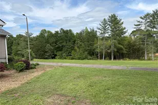 923 Green Creek Dr, Columbus, NC 28722 - Photo 5