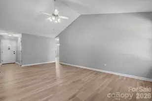 1420 Farmington Hills Dr, Conover, NC 28613 - Photo 5