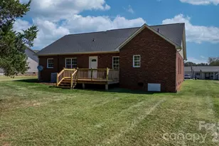 1420 Farmington Hills Dr, Conover, NC 28613 - Photo 25