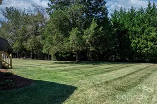 1420 Farmington Hills Dr, Conover, NC 28613 - Photo 23