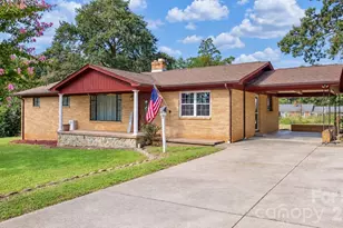 1723 31st St NE, Hickory, NC 28601 - Photo 1