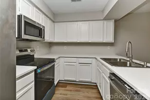 1023 Cranberry Cir, Fort Mill, SC 29715 - Photo 7
