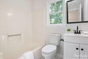 2612 Heathershire Ln, Matthews, NC 28105 - Photo 35