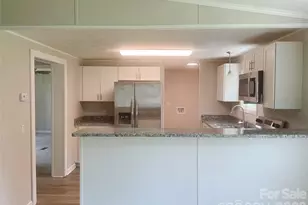 204 Conifer Dr, Statesville, NC 28625 - Photo 17