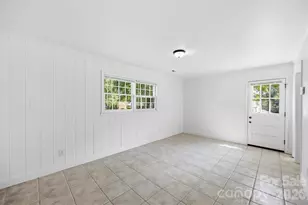 4700 Woodway Pl, Charlotte, NC 28208 - Photo 5
