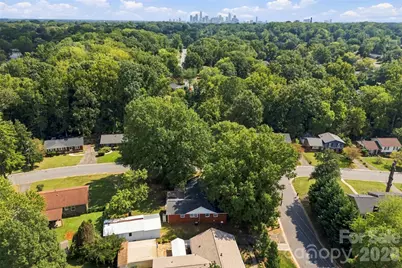 4700 Woodway Place, Charlotte, NC 28208 - Photo 33