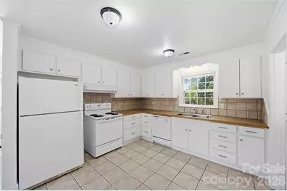 4700 Woodway Place, Charlotte, NC 28208 - Photo 9