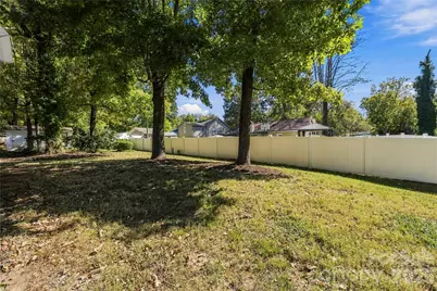 6500 Woodfield Drive, Charlotte, NC 28215 - Photo 23