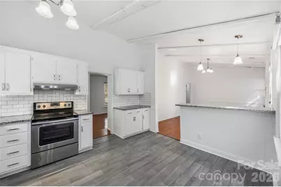 6500 Woodfield Drive, Charlotte, NC 28215 - Photo 11