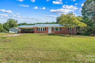 3531 Wandering Ln NE, Hickory, NC 28601 - Photo 1