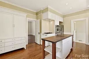 501 Hermitage Ct, Charlotte, NC 28207 - Photo 15