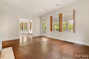 501 Hermitage Ct, Charlotte, NC 28207 - Photo 7