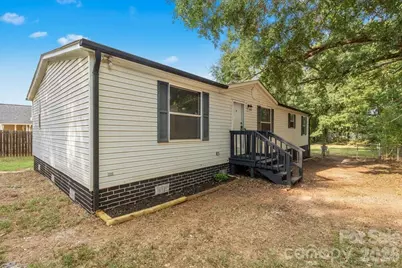 109 Puett Drive, Dallas, NC 28034 - Photo 3