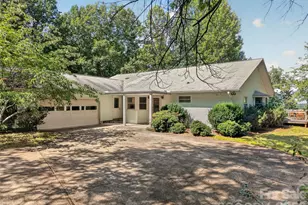 484 Briar Patch Ln, Saluda, NC 28773 - Photo 1