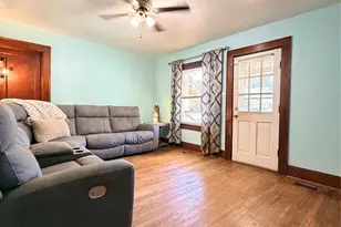 321 21st St SW, Hickory, NC 28602 - Photo 5