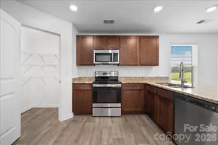 536 Grassy Pond Rd, Gaffney, SC 29341 - Photo 11