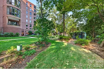 906 Cherokee Road, Charlotte, NC 28207 - Photo 31