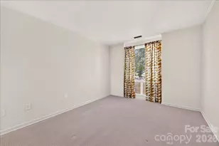 906 Cherokee Rd, Charlotte, NC 28207 - Photo 25