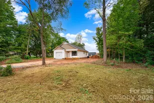 104 Roseman Ln, Statesville, NC 28625 - Photo 1