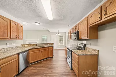7117 Daerwood Place, Charlotte, NC 28215 - Photo 7