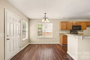 7117 Daerwood Pl, Charlotte, NC 28215 - Photo 5
