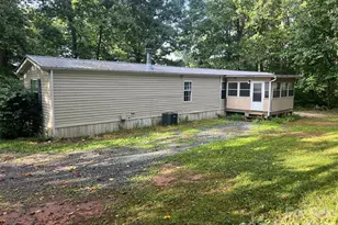 5543 White Oaks Dr, Morganton, NC 28655 - Photo 3