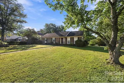 9100 Sandburg Avenue, Charlotte, NC 28213 - Photo 3