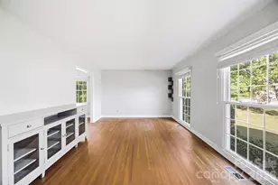 9100 Sandburg Ave, Charlotte, NC 28213 - Photo 5