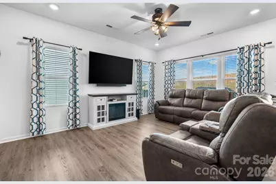 121 Gunwale Street, Statesville, NC 28677 - Photo 5