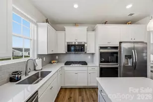 1734 Otter Perch Ln, Fort Mill, SC 29715 - Photo 13