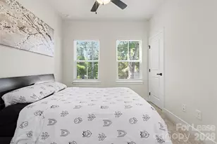 300 Twinflower Ln, Charlotte, NC 28205 - Photo 21