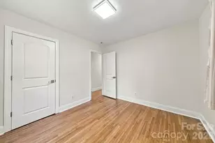 1142 Fox Run Dr, Charlotte, NC 28212 - Photo 23