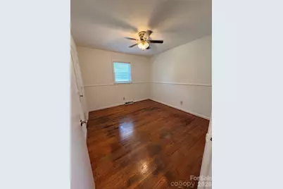 204 W Nims Avenue, Mount Holly, NC 28120 - Photo 9
