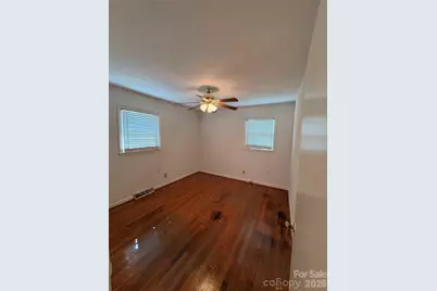 204 W Nims Avenue, Mount Holly, NC 28120 - Photo 7