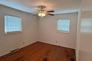 204 W Nims Ave, Mount Holly, NC 28120 - Photo 7