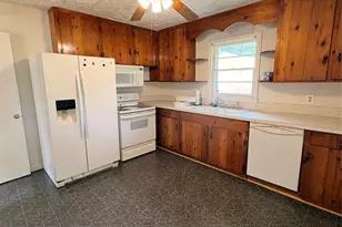 204 W Nims Ave, Mount Holly, NC 28120 - Photo 3