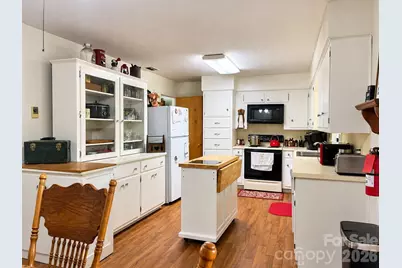 1270 Amherst Road, Morganton, NC 28655 - Photo 7