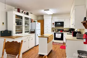 1270 Amherst Rd, Morganton, NC 28655 - Photo 7